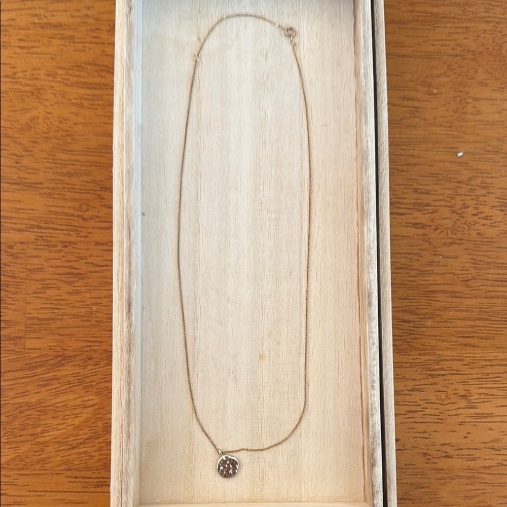 Thesis of Alexandria - Hammered Gold Pendant Necklace